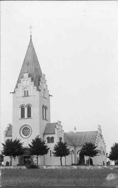 Östra Nöbbelövs kyrka mot sydväst