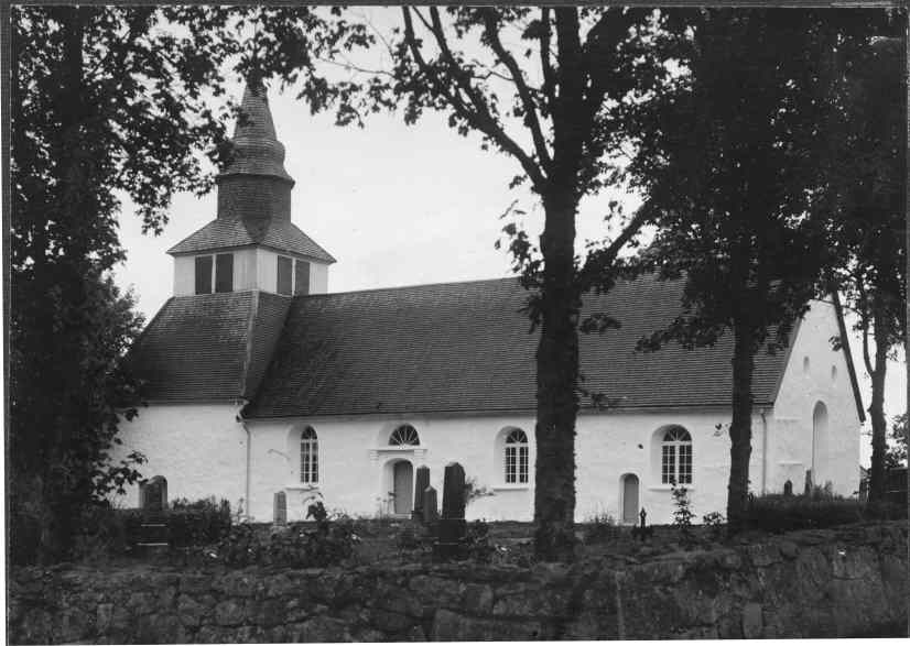 Femsjö kyrka mot sydöst