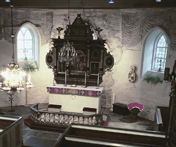 Lundby gamla kyrka, altaret