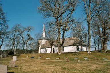 Trökörna kyrka och kyrkogård från sydost. Neg.nr. 03/296:17. JPG.