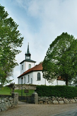 Bitterna kyrka och kyrkogård, grind åt öster. Neg.nr. 04/122:06. JPG. 