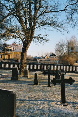 Gjutjärnskors på Mulseryds kyrkogård. Neg.nr. B963_058:09. JPG. 