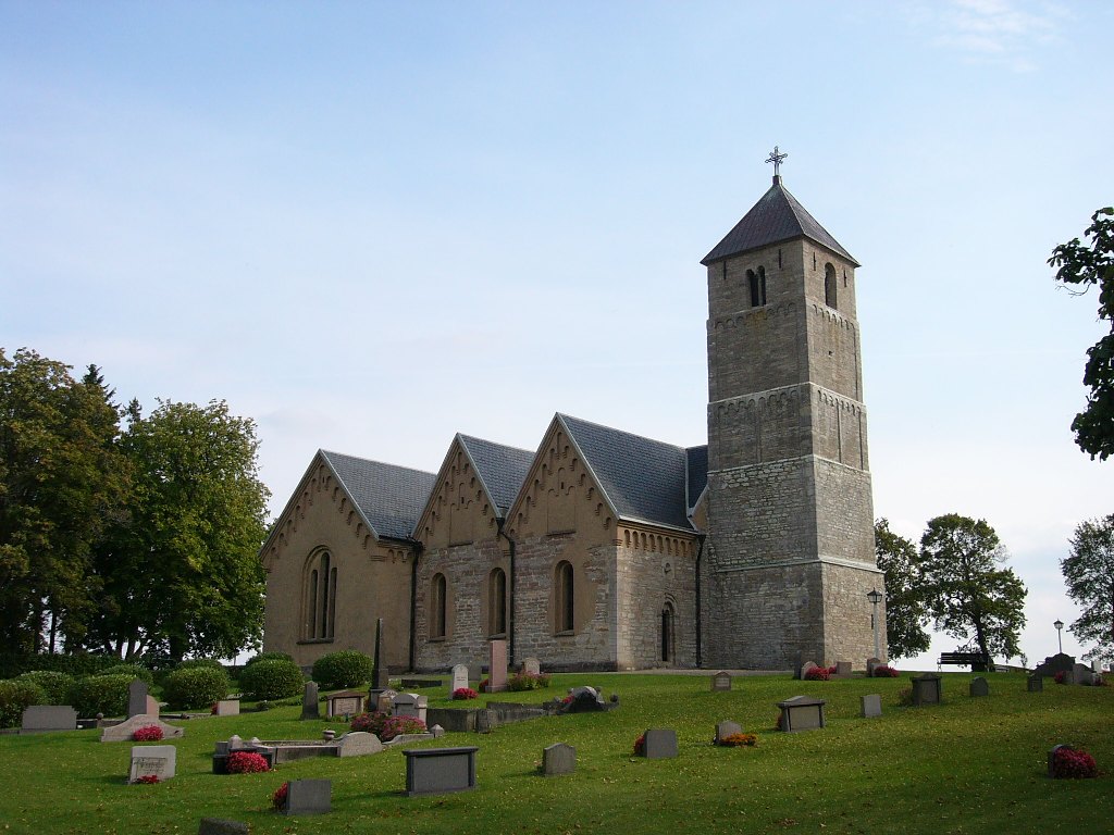 Kyrkan från nordväst.