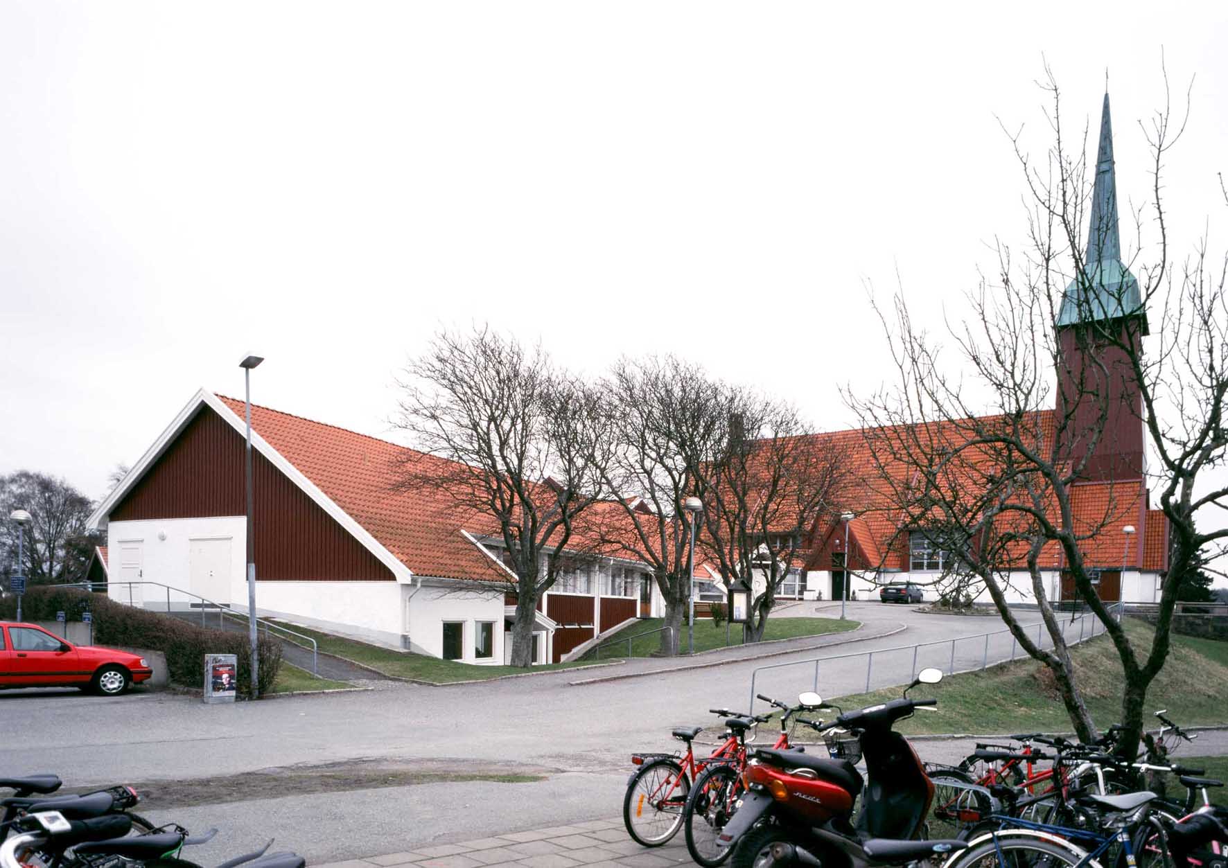 Älvsborgs kyrka med församlingshem