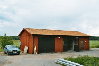 Ekonomibyggnad öster om Älgarås kyrka. Neg.nr 04/343:18.jpg