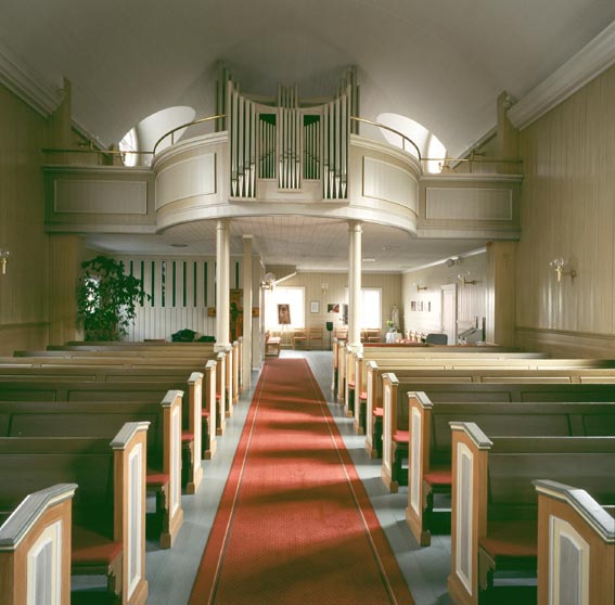 Kyrkans bakre del har byggts om flera gånger. Orgelns ryggopsitiv tillkom 1965-66, liksom vindfånget vid entrén.