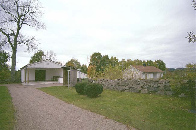 Bårhuset invid Knäreds kyrka.