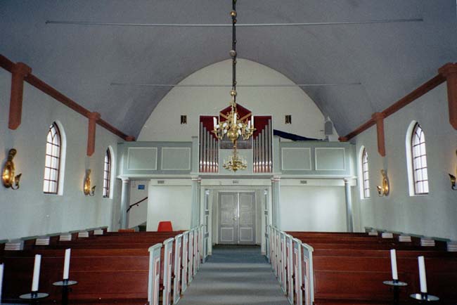 Kapellsalen sedd från koret mot läktaren.