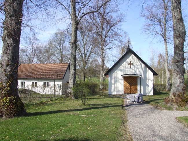 Råby-Rönö kyrkoanläggning gravkapellet nordväst om kyrkan