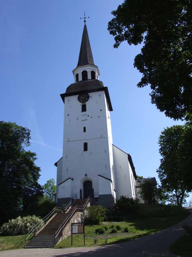 Mariefreds kyrka, kyrkoanläggningen