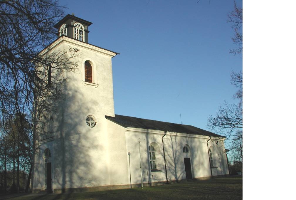 Sevalla kyrka, exteriör bild av långhus och västtorn. 