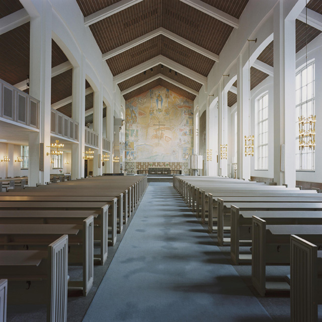 S:t Görans kyrka, kyrkorummet mot öster och koret.  
