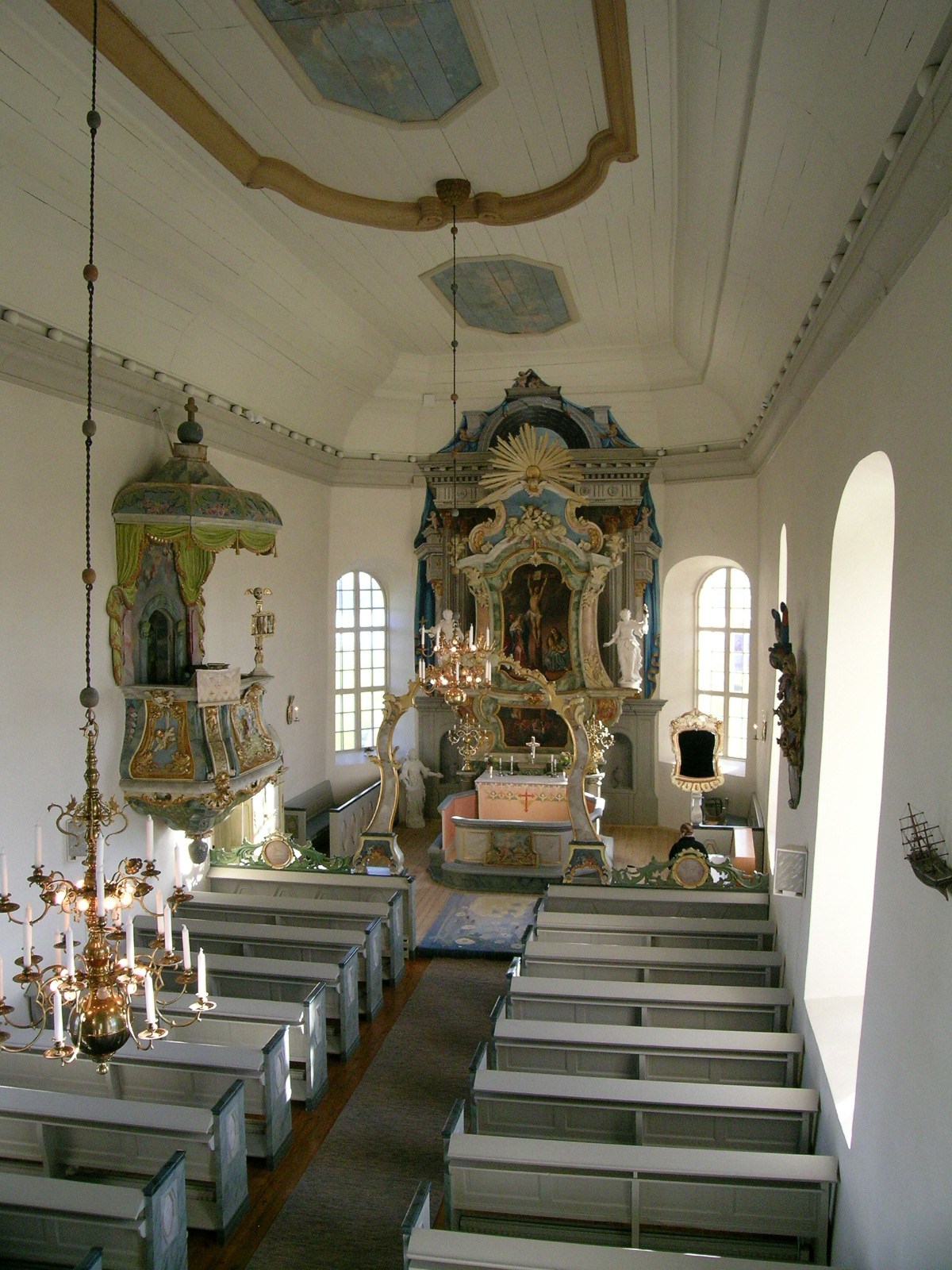 Näs kyrka, interiör, kyrkorummet sett mot koret i öster.

Bilderna är tagna av Christina Persson & Isa Lindkvist, bebyggelseantikvarier vid Jämtlands läns museum, i samband med inventeringen, 2005-2006.
