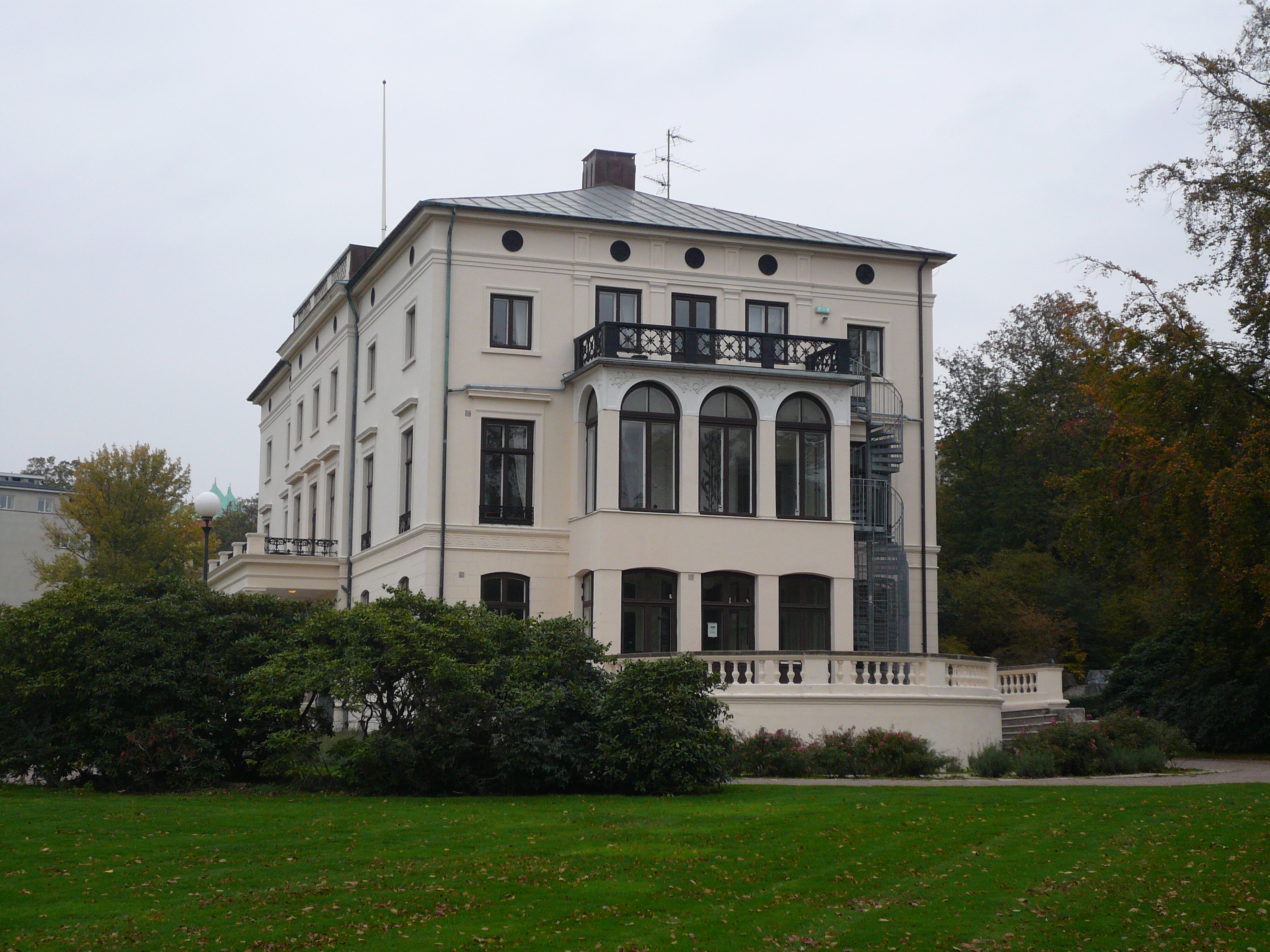 Konsul Perssons villa (Essenska villan), Helsingborg, från sydväst.