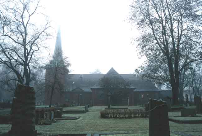 Karlskoga kyrka från söder.