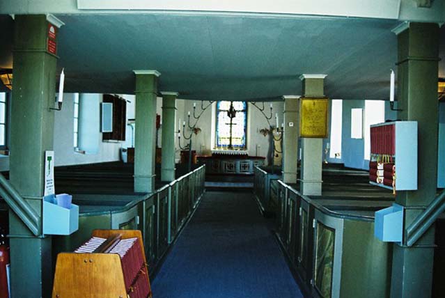 Kyrkorummet från väster.