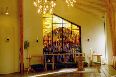 Det södra korfönstret i Vargöns kyrka.