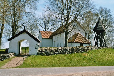 Eriksbergs gamla kyrka och kyrkogård. Neg.nr. B961_023:23. JPG. 