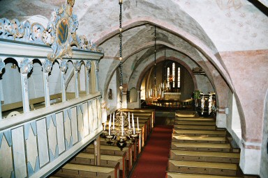 Interiör av Södra Vings kyrka med sidoläktare till vänster. Neg.nr. B963_011:19. JPG.