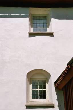 Eriksbergs gamla kyrka, fönster. Neg.nr. B961_023:08. JPG. 